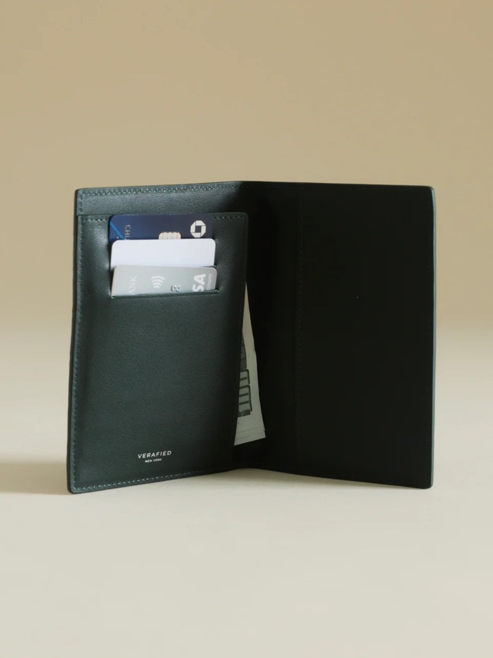 NWT Verafied Croc Embossed Passport Holder + Wallet